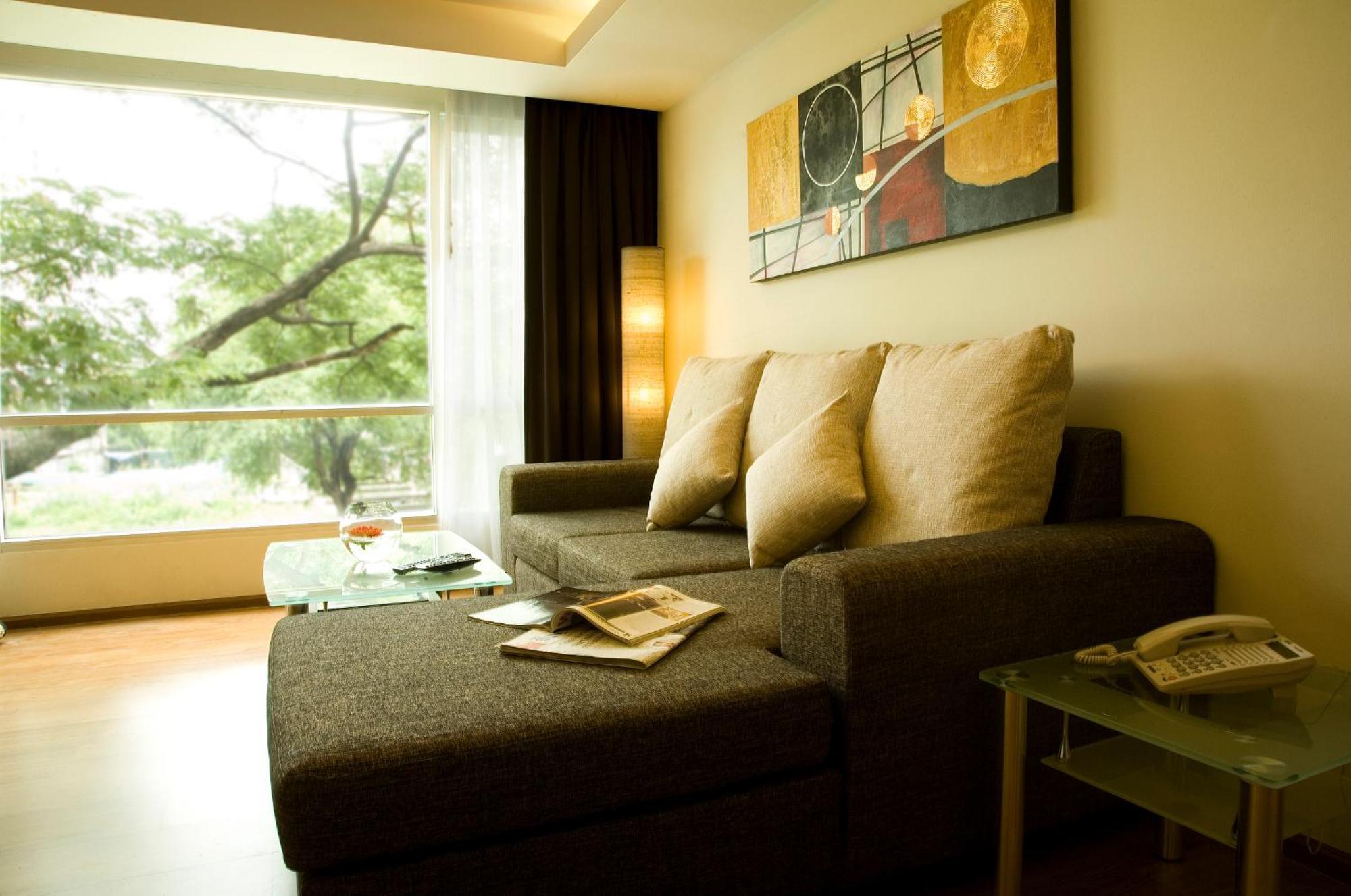 Olive Hotel & Residence Bangkok Sukhumvit 101 Bagian luar foto