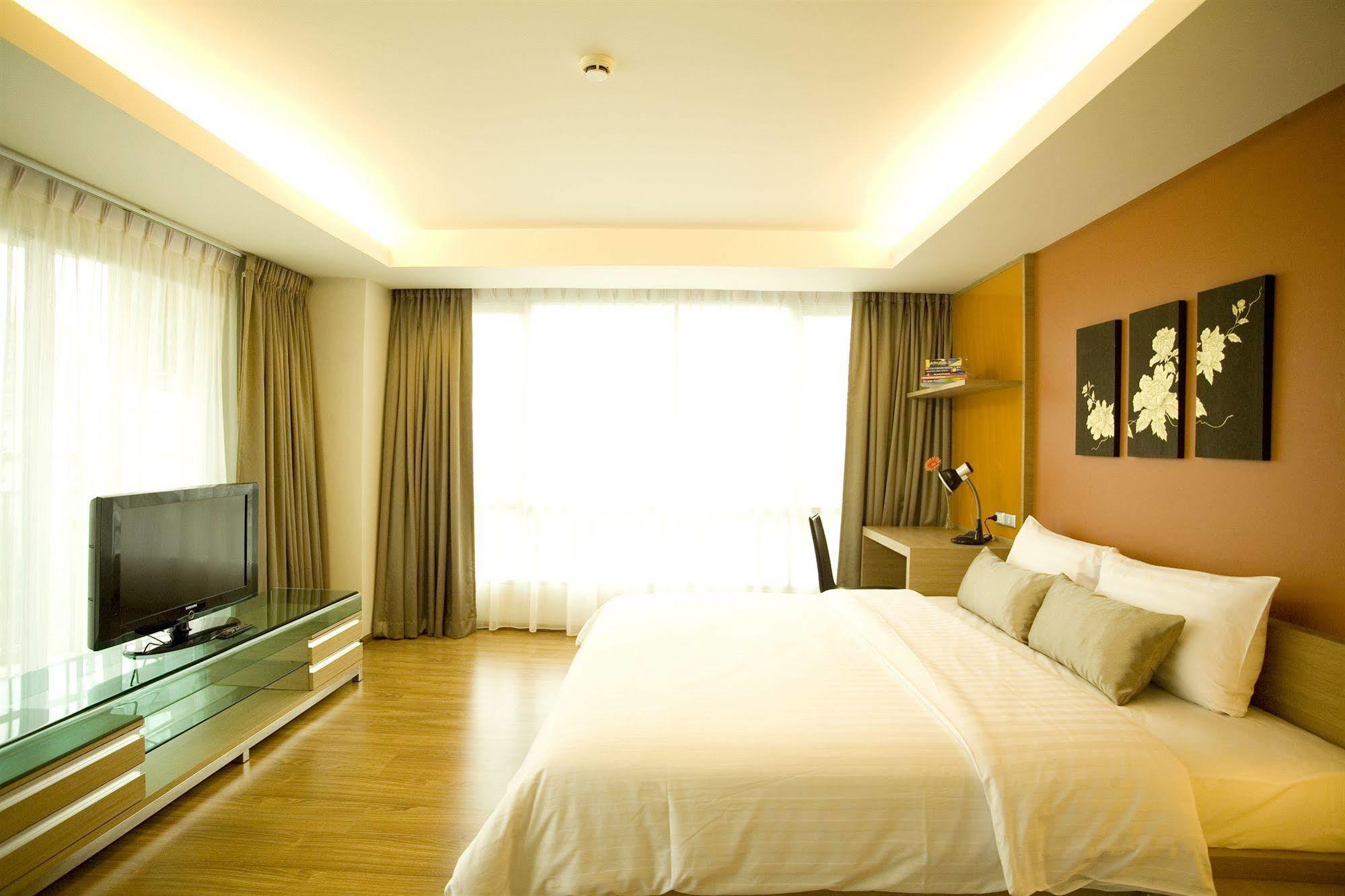 Olive Hotel & Residence Bangkok Sukhumvit 101 Bagian luar foto