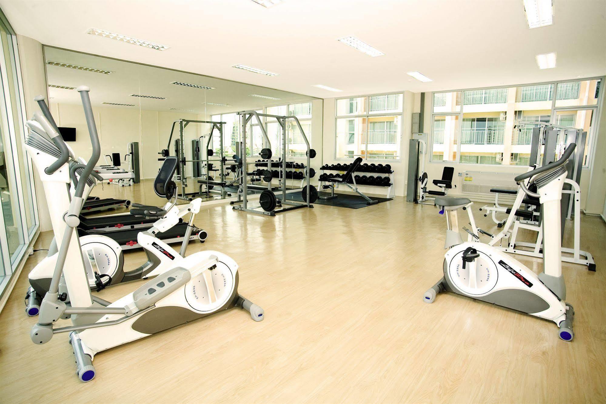 Olive Hotel & Residence Bangkok Sukhumvit 101 Bagian luar foto